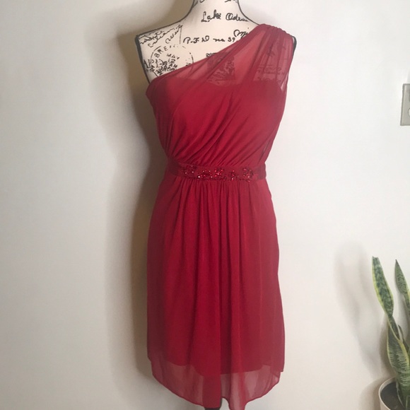 apple red dress